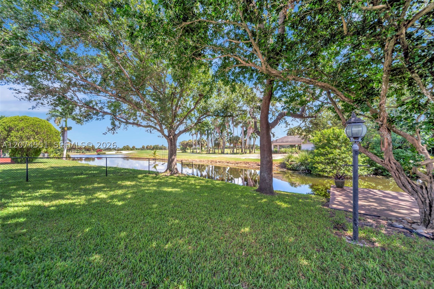 560 W Tropical Way Property Photo 81