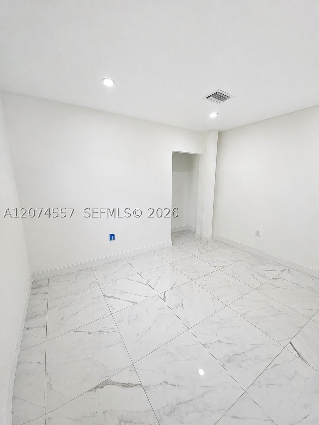 980 Nw 13th St Property Photo 19