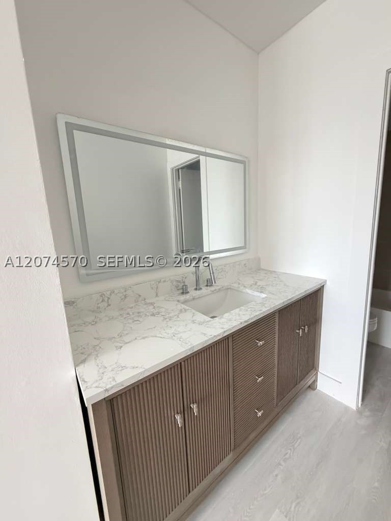 500 Bayview Dr 1231 Property Photo 13