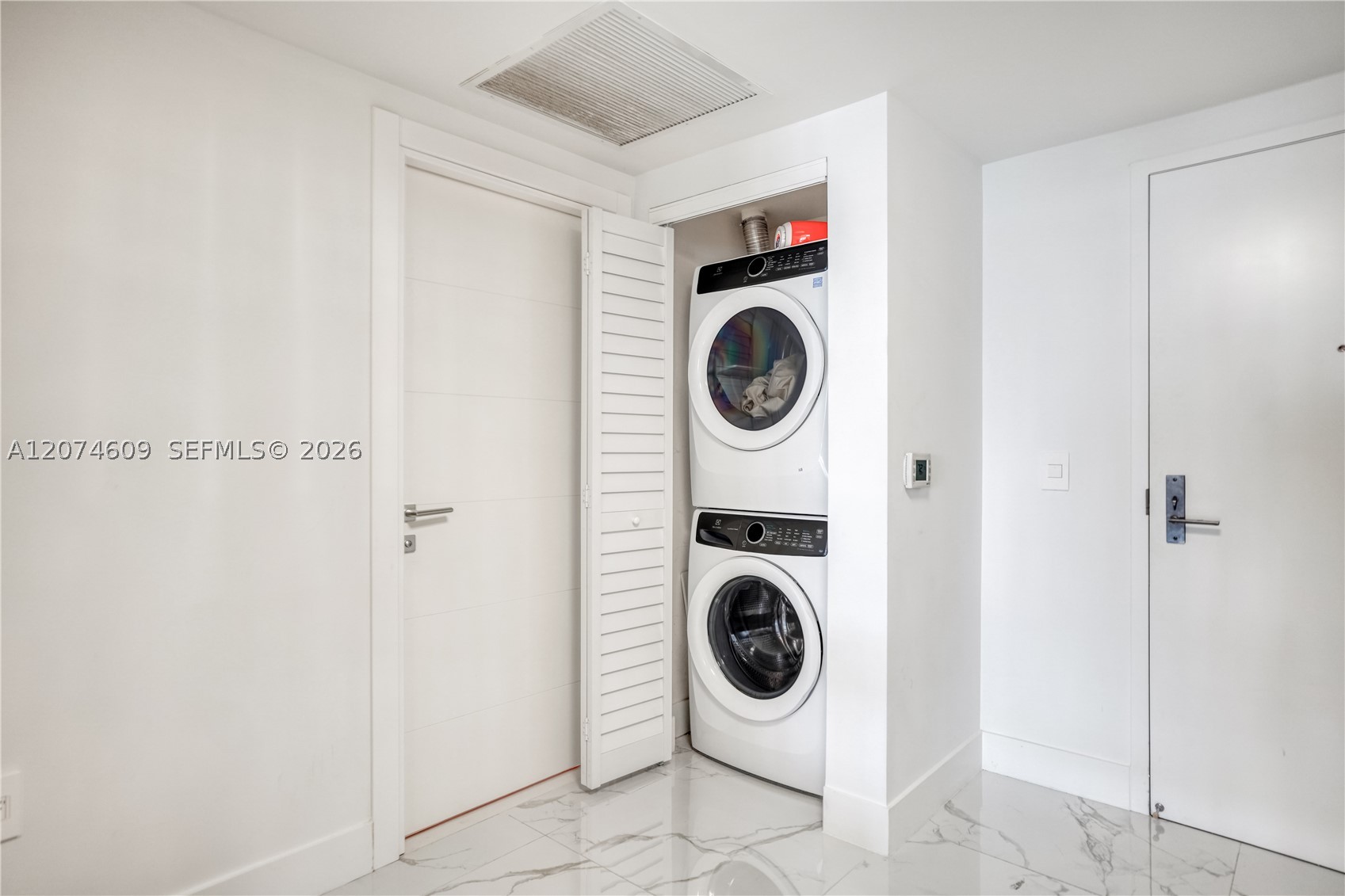 330 Sunny Isles Blvd 5-906 Property Photo 4