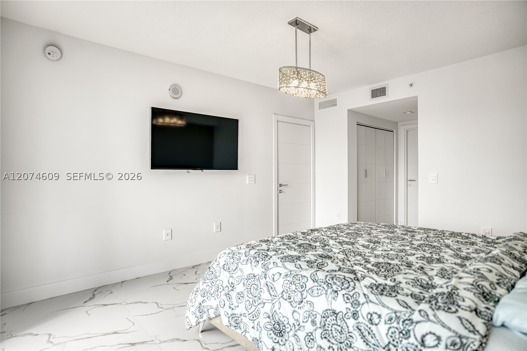 330 Sunny Isles Blvd 5-906 Property Photo 15