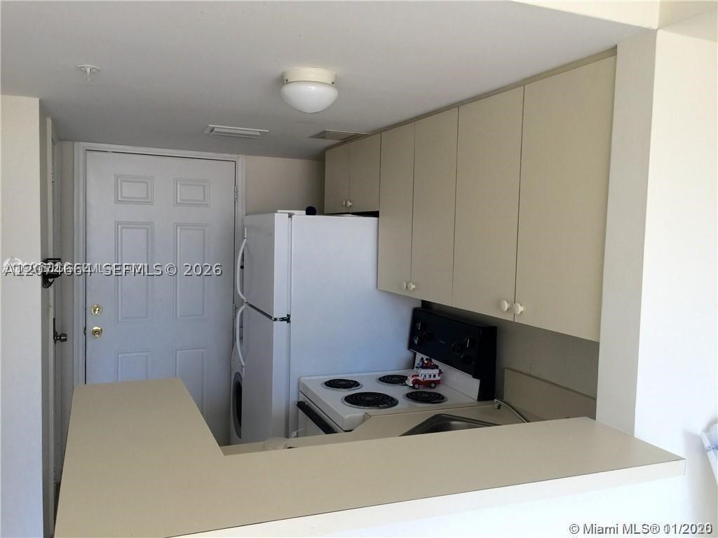 450 Sw 3rd St 15 Property Photo 1