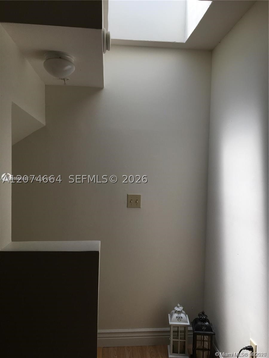 450 Sw 3rd St 15 Property Photo 6