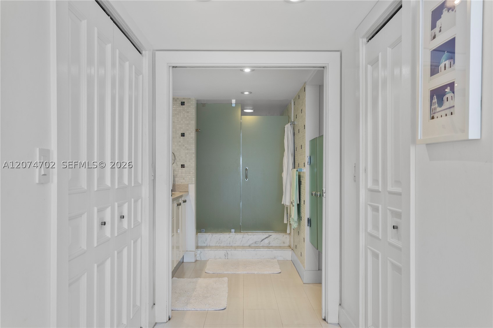 199 Ocean Lane Dr 902 Property Photo 18