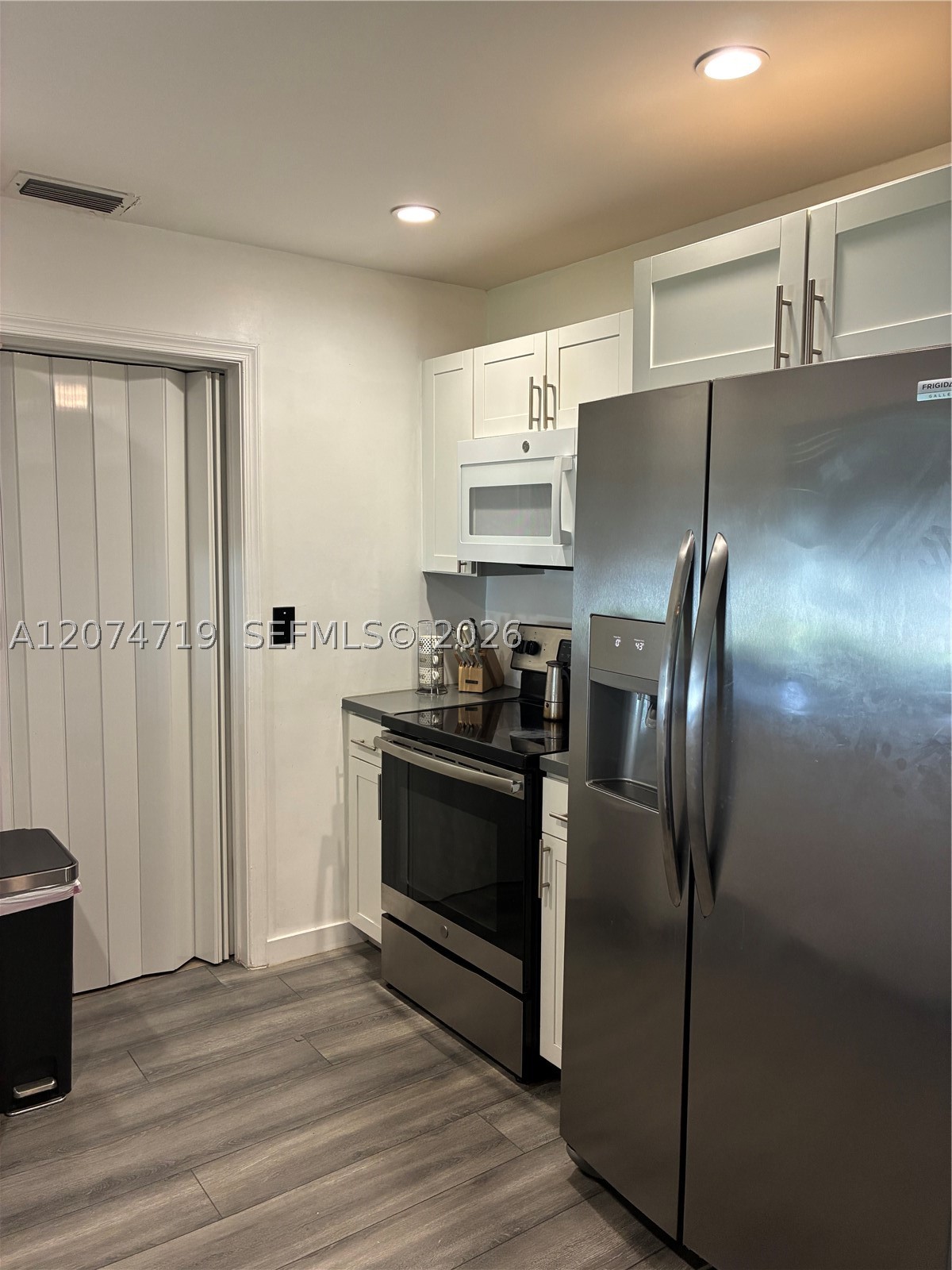 5721 Nw 64th Way Property Photo 8