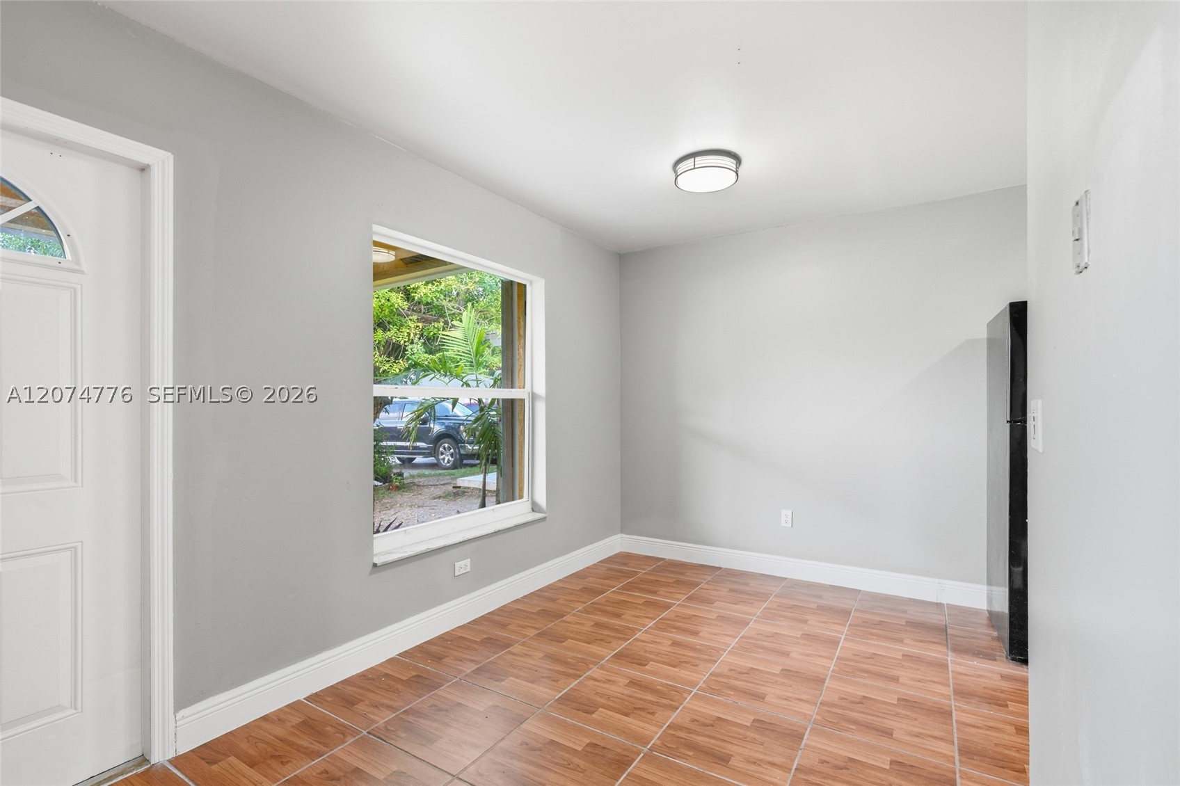 879 Sw 10th St 0 Property Photo 8