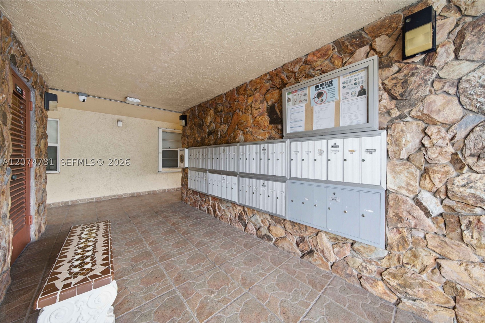 441 Se 3rd St 207 Property Photo 4