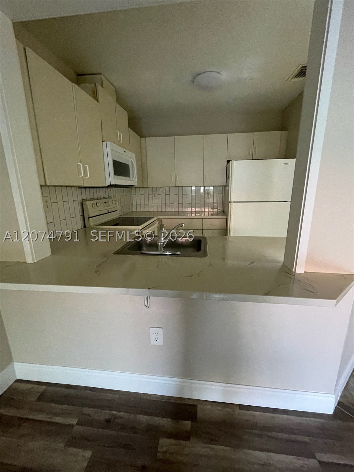8420 Sw 208th Ter Property Photo 8