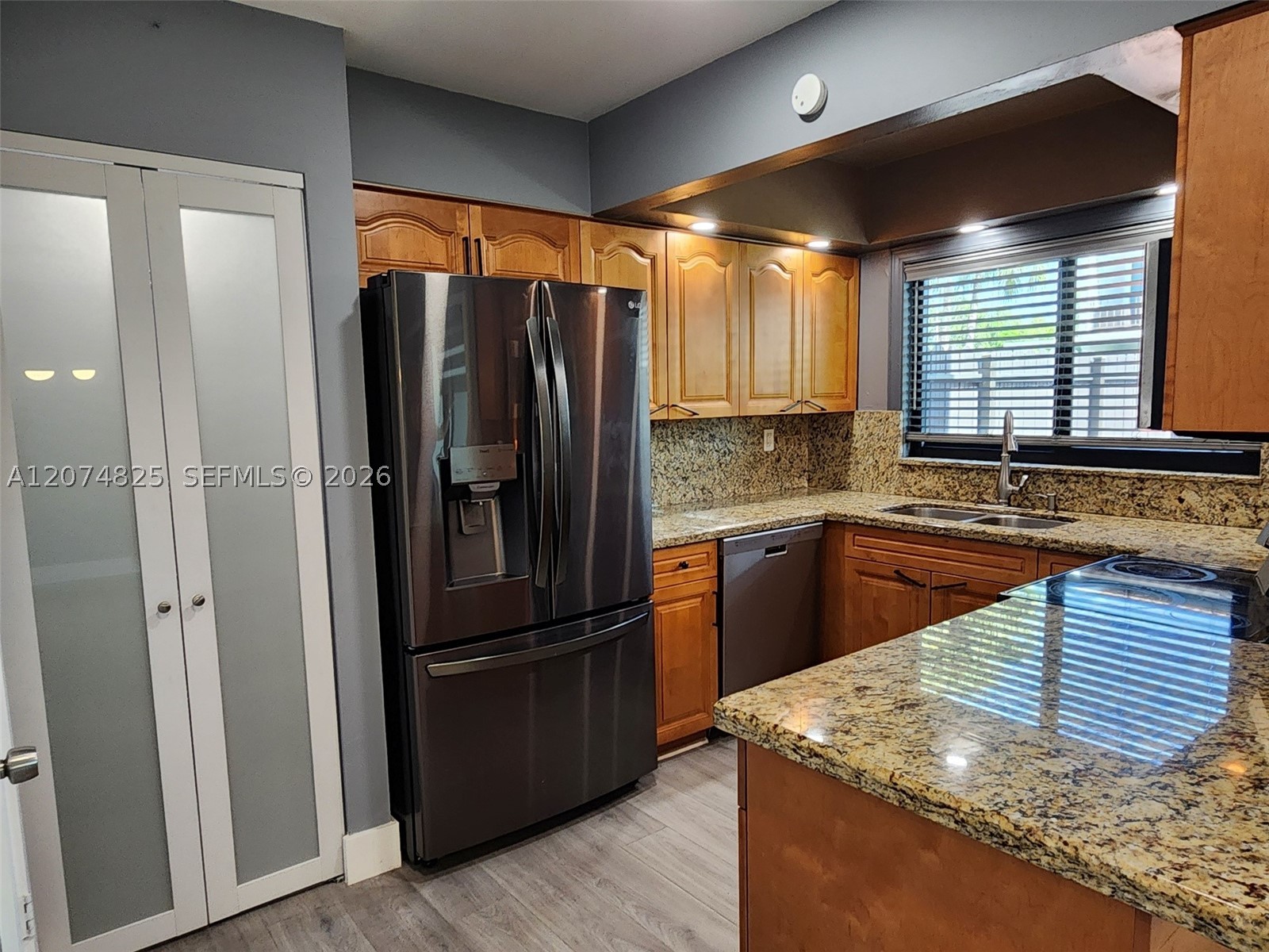 6518 Kendale Lakes Dr 809 Property Photo 4