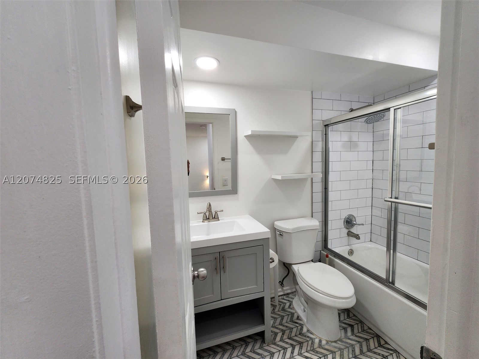 6518 Kendale Lakes Dr 809 Property Photo 13