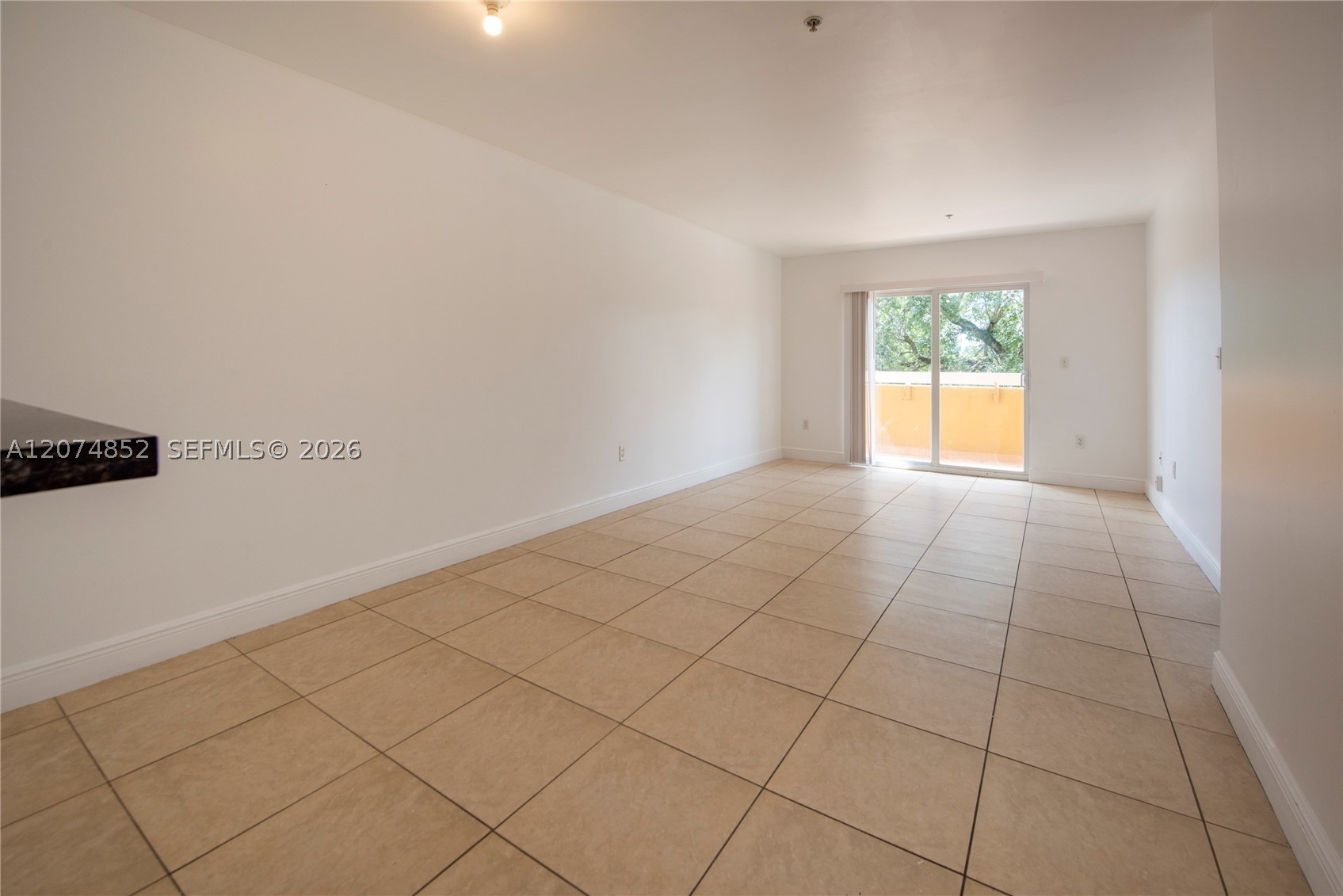4147 Stirling Rd 406 Property Photo 6