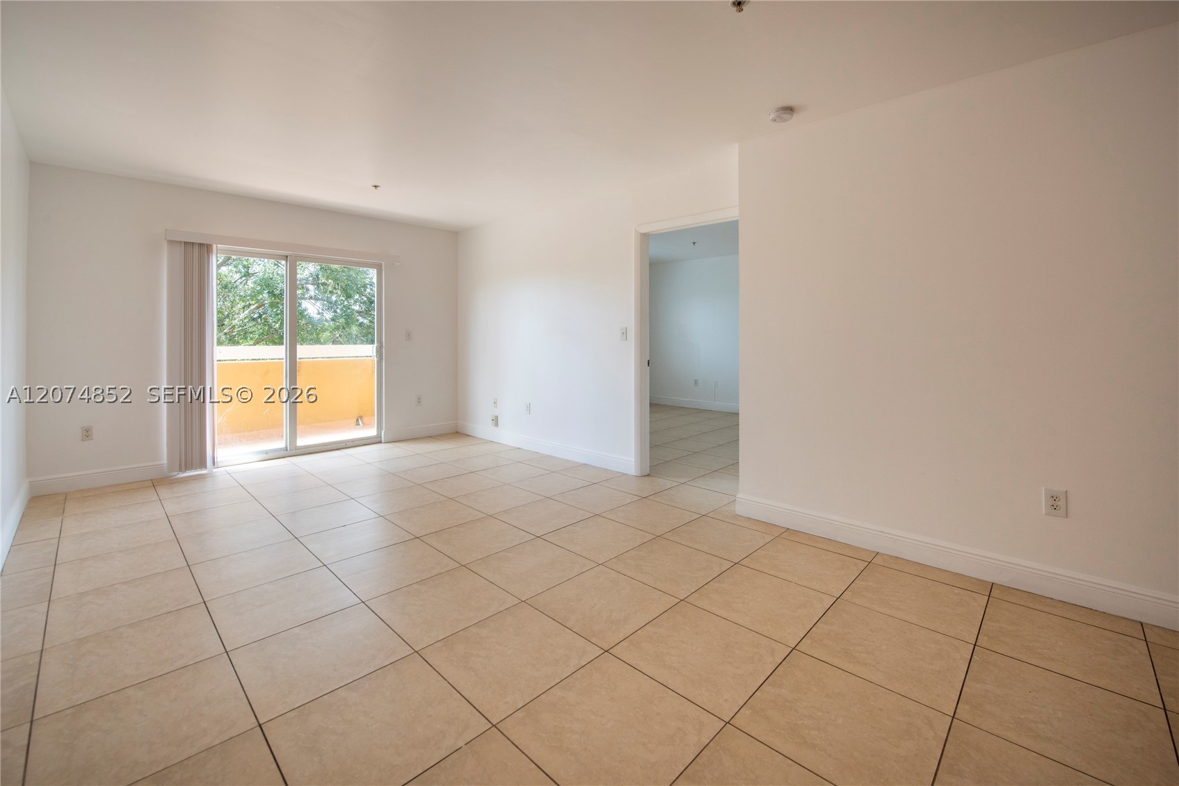 4147 Stirling Rd 406 Property Photo 7