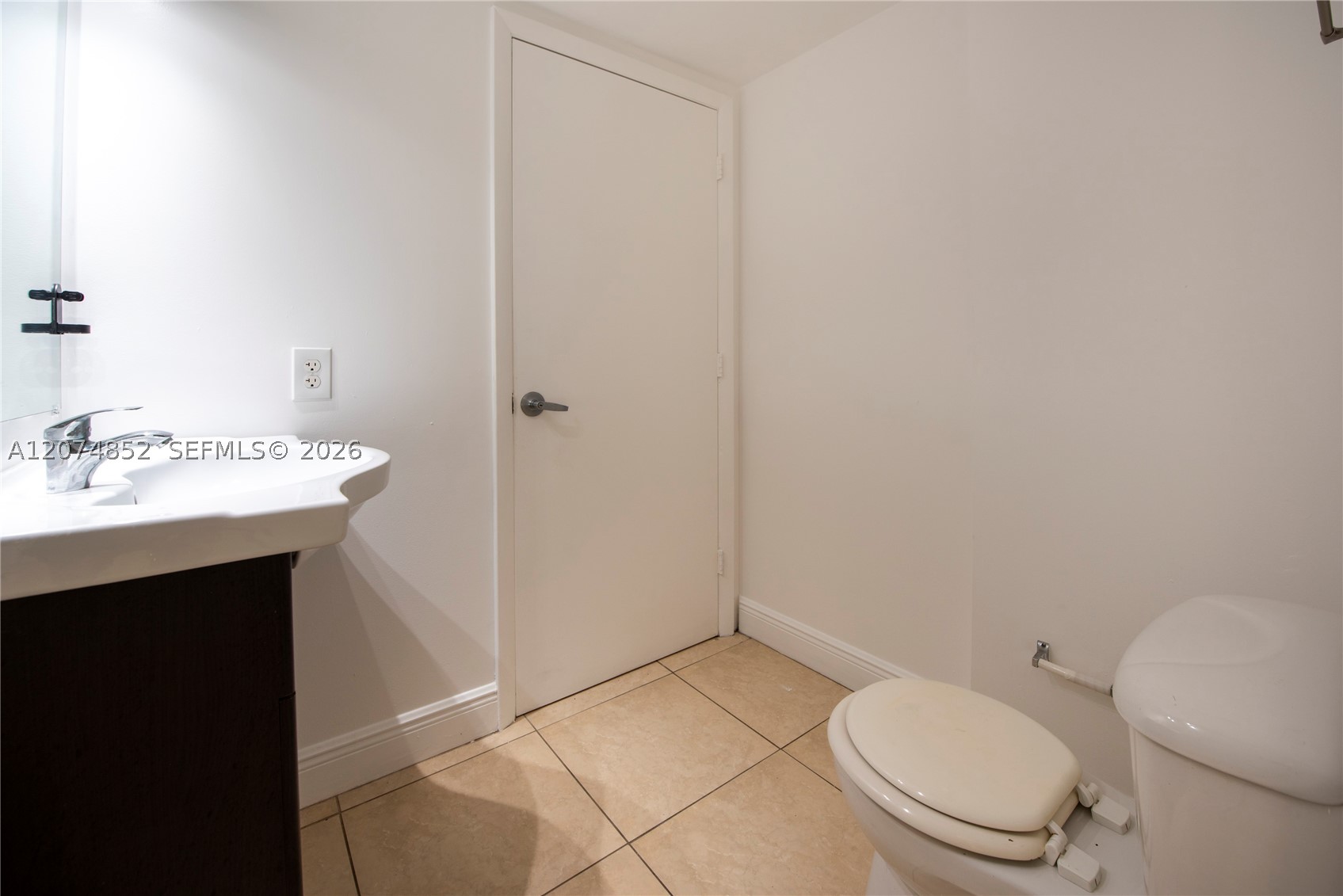 4147 Stirling Rd 406 Property Photo 14