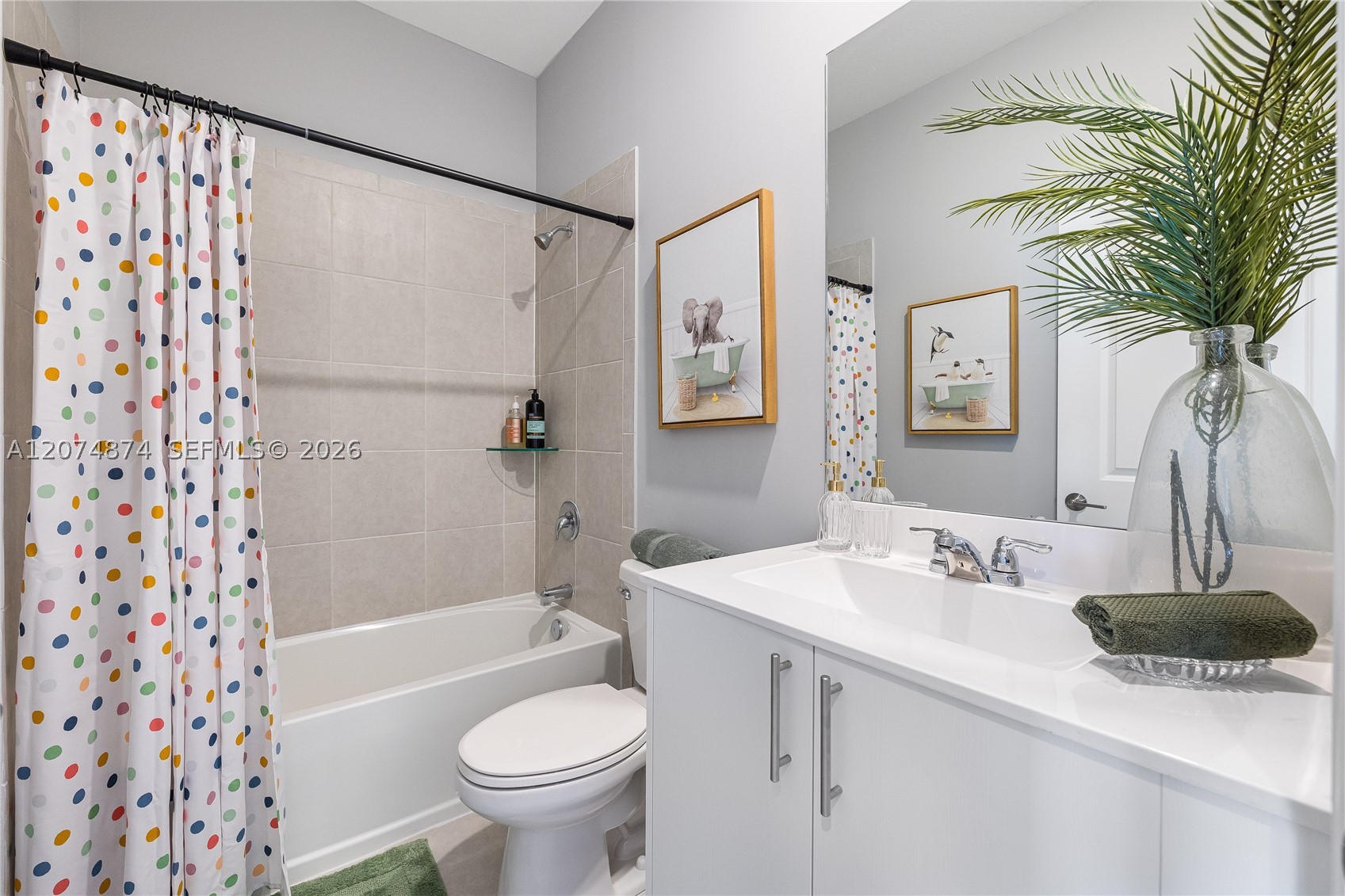 A12074874 Property Photo 24