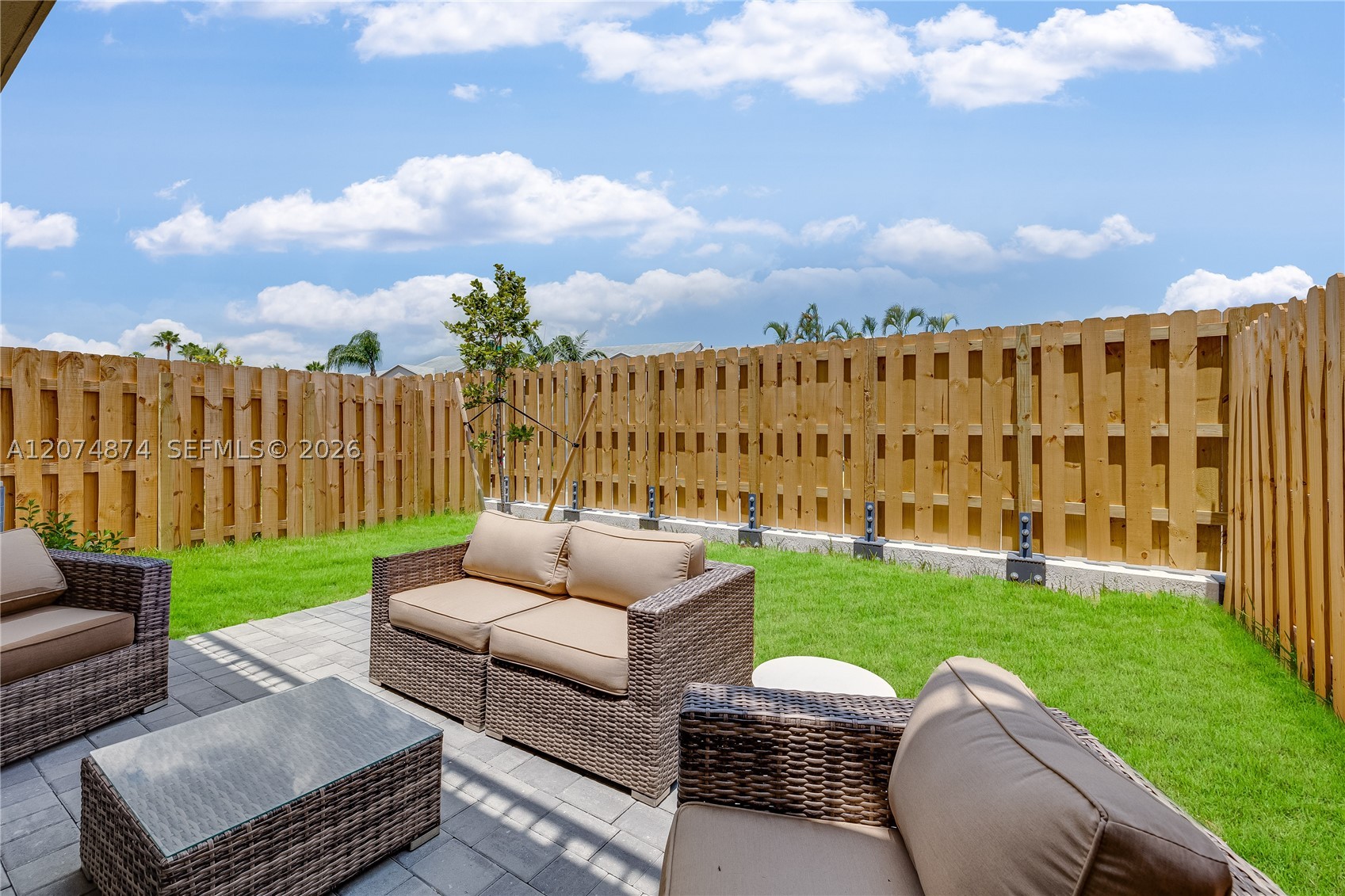 A12074874 Property Photo 27