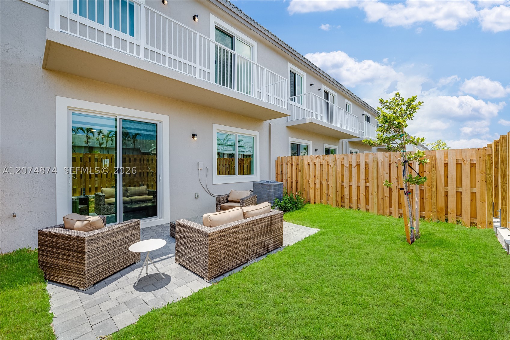 A12074874 Property Photo 28