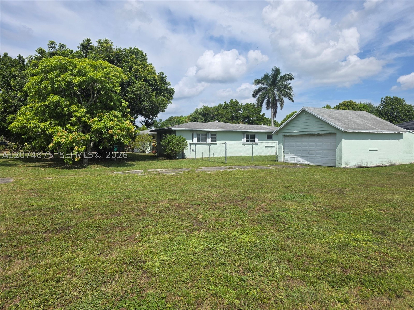 15905 Sw 280th St Property Photo 4