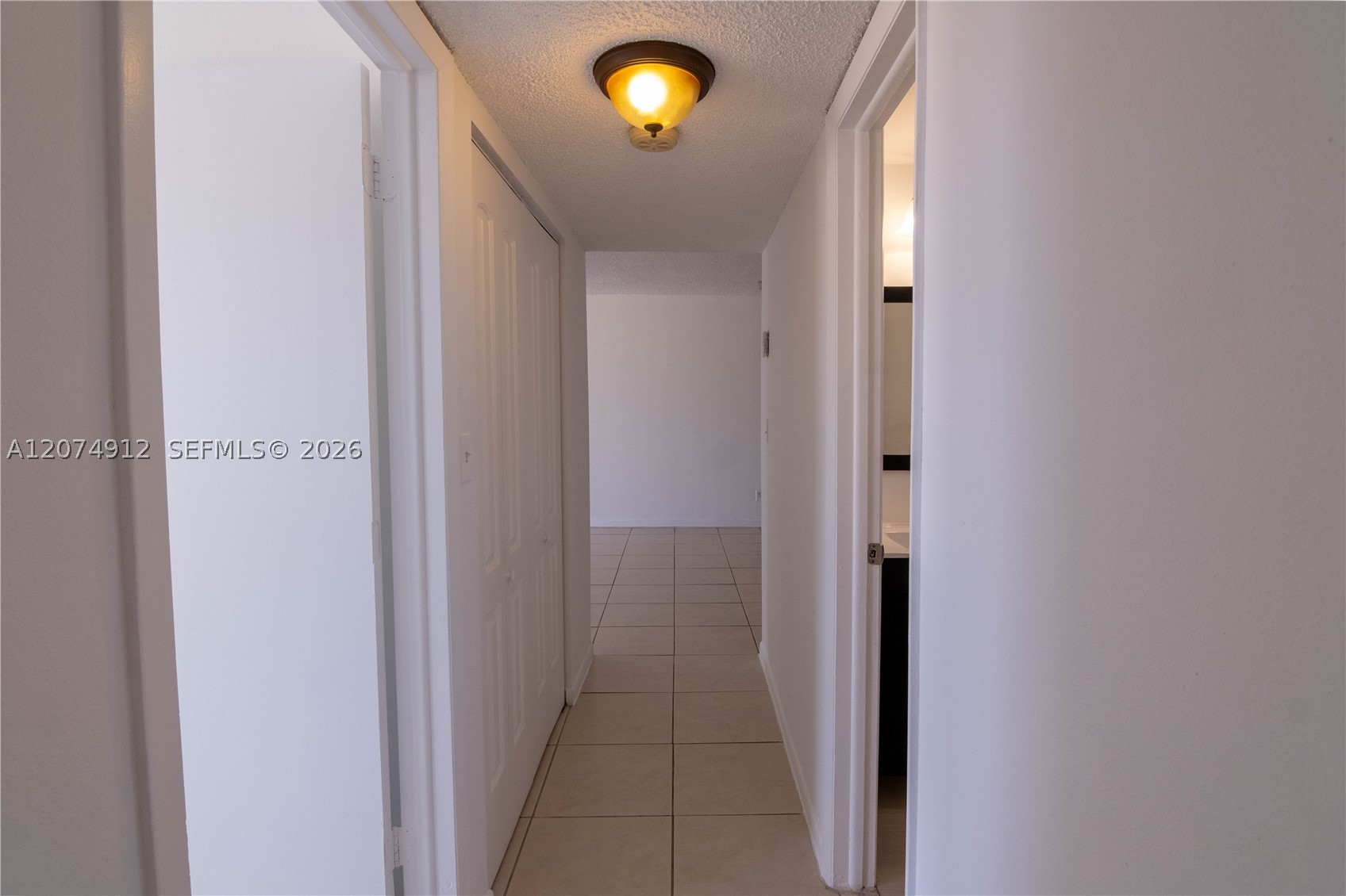 1750 W 46th St 521 Property Photo 9