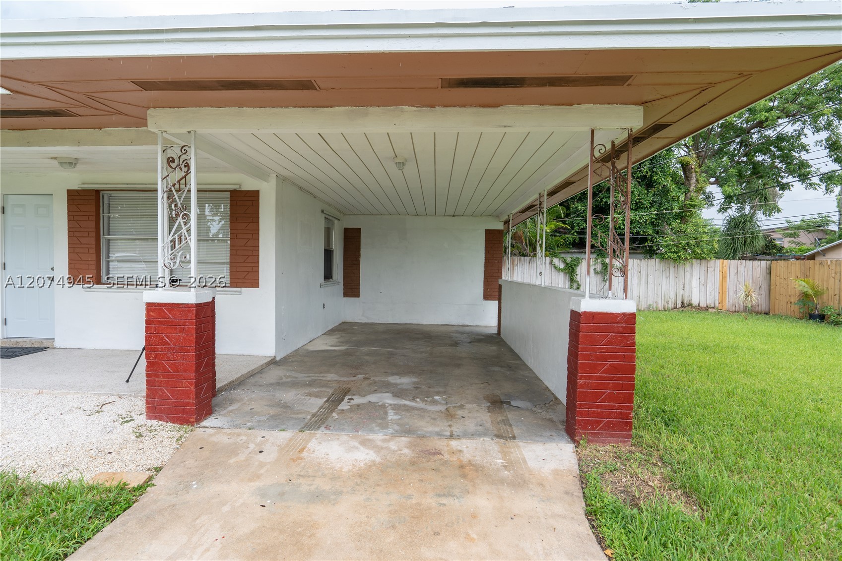 1329 Ne Krome Ter 1329 Property Photo 13