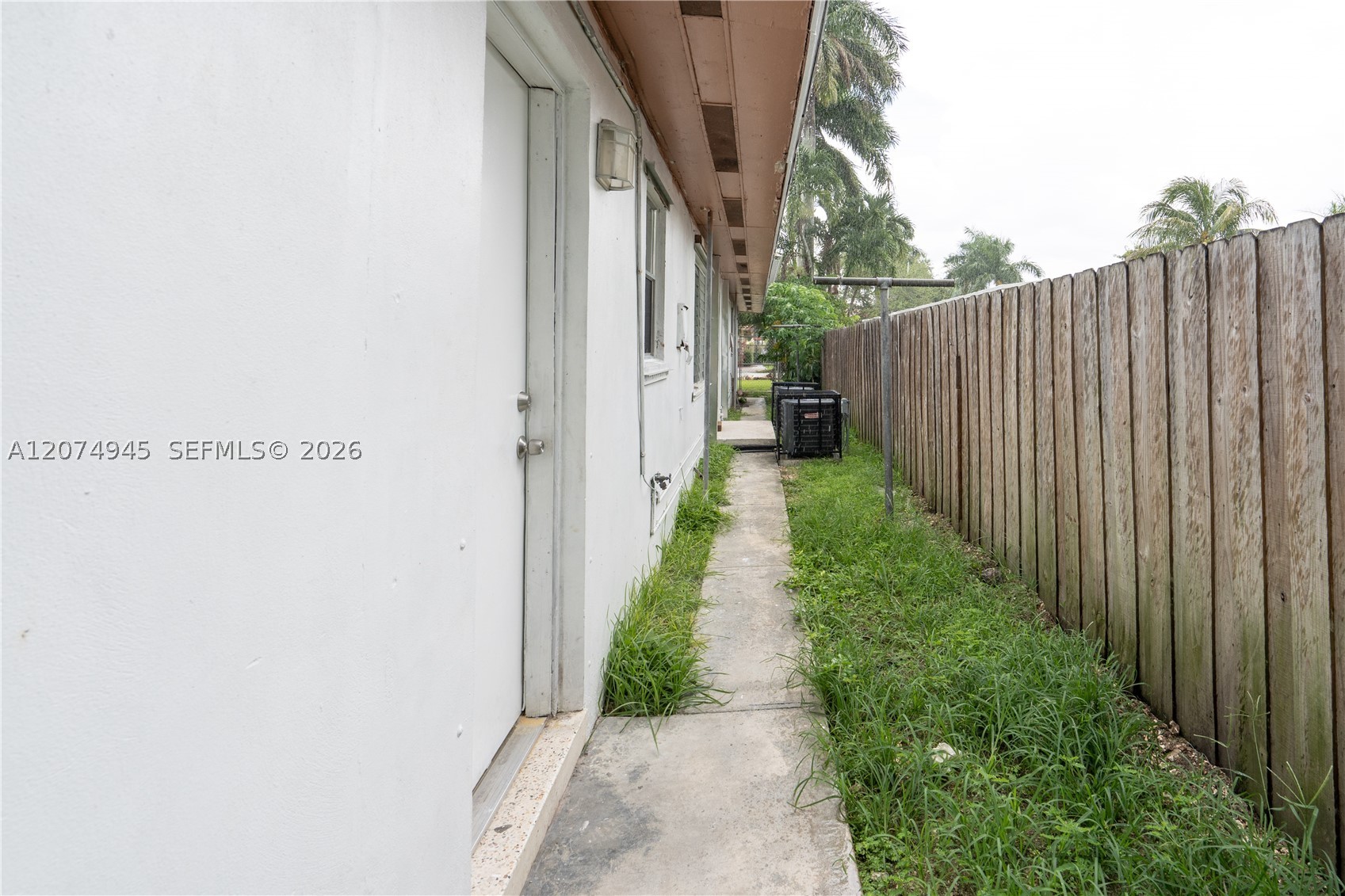 1329 Ne Krome Ter 1329 Property Photo 14