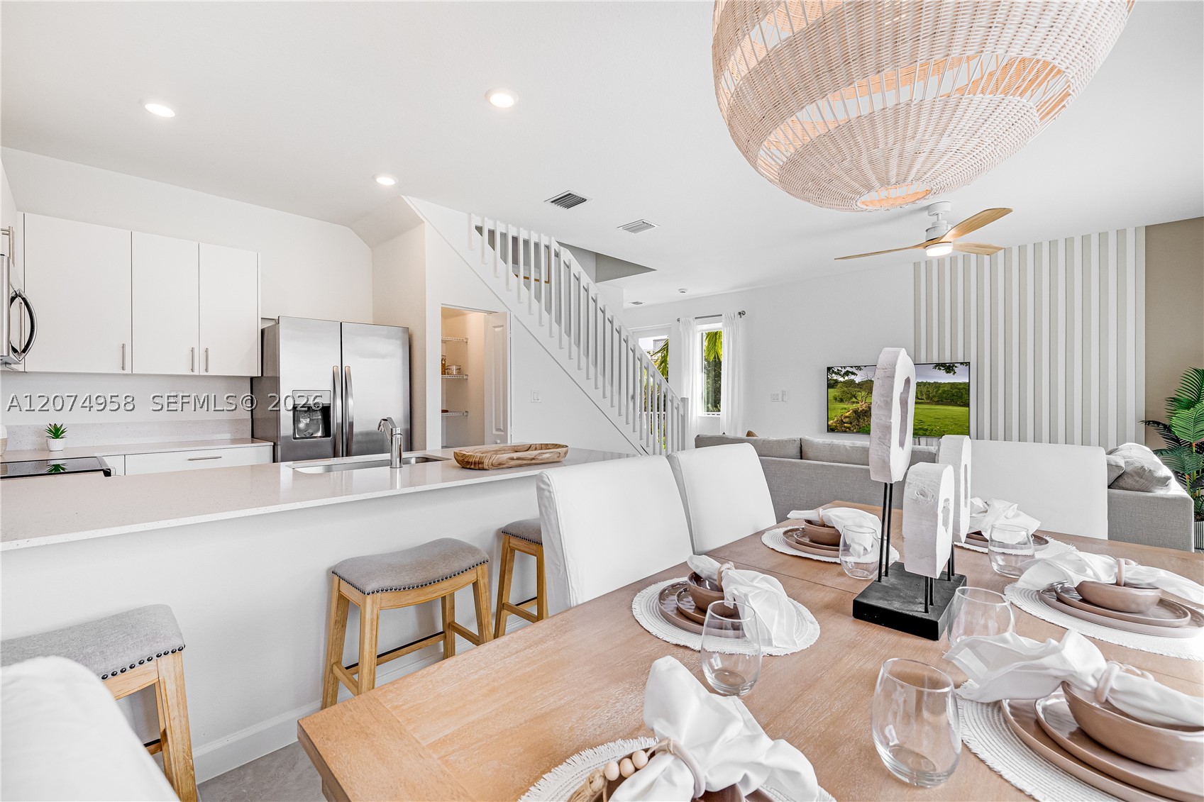 A12074958 Property Photo 6