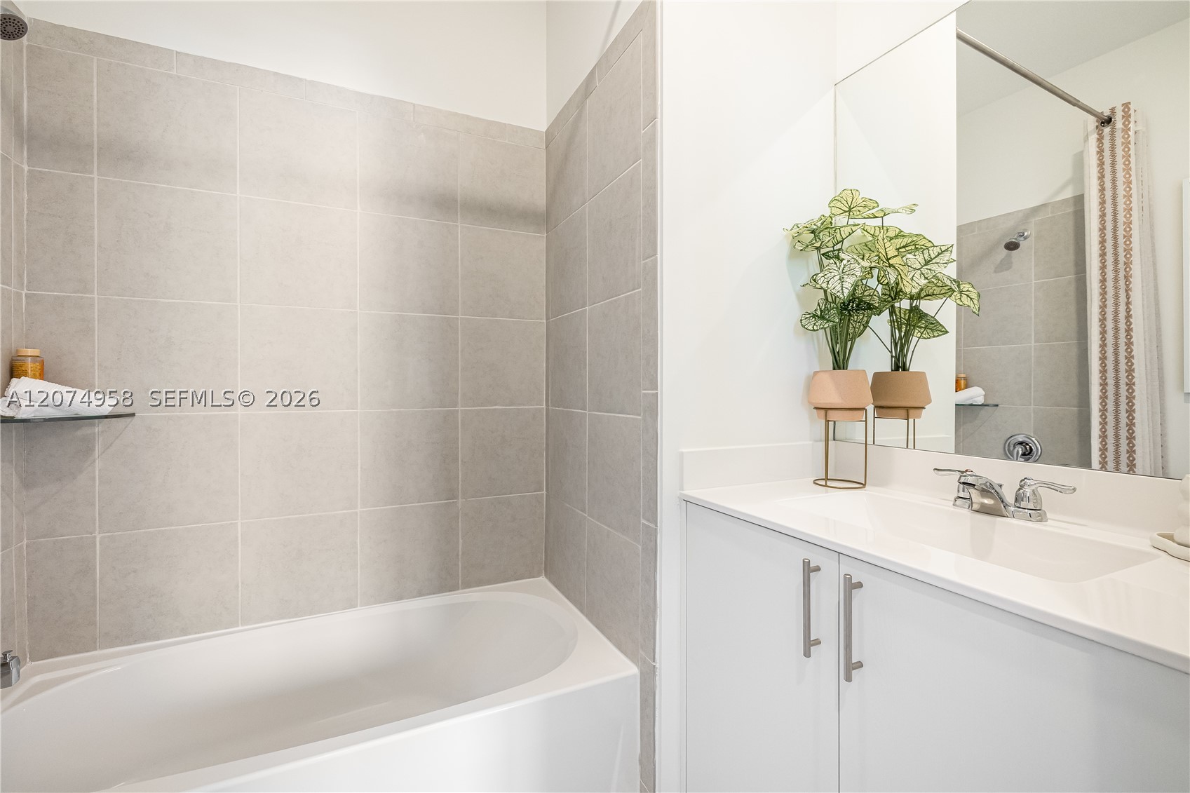 A12074958 Property Photo 28