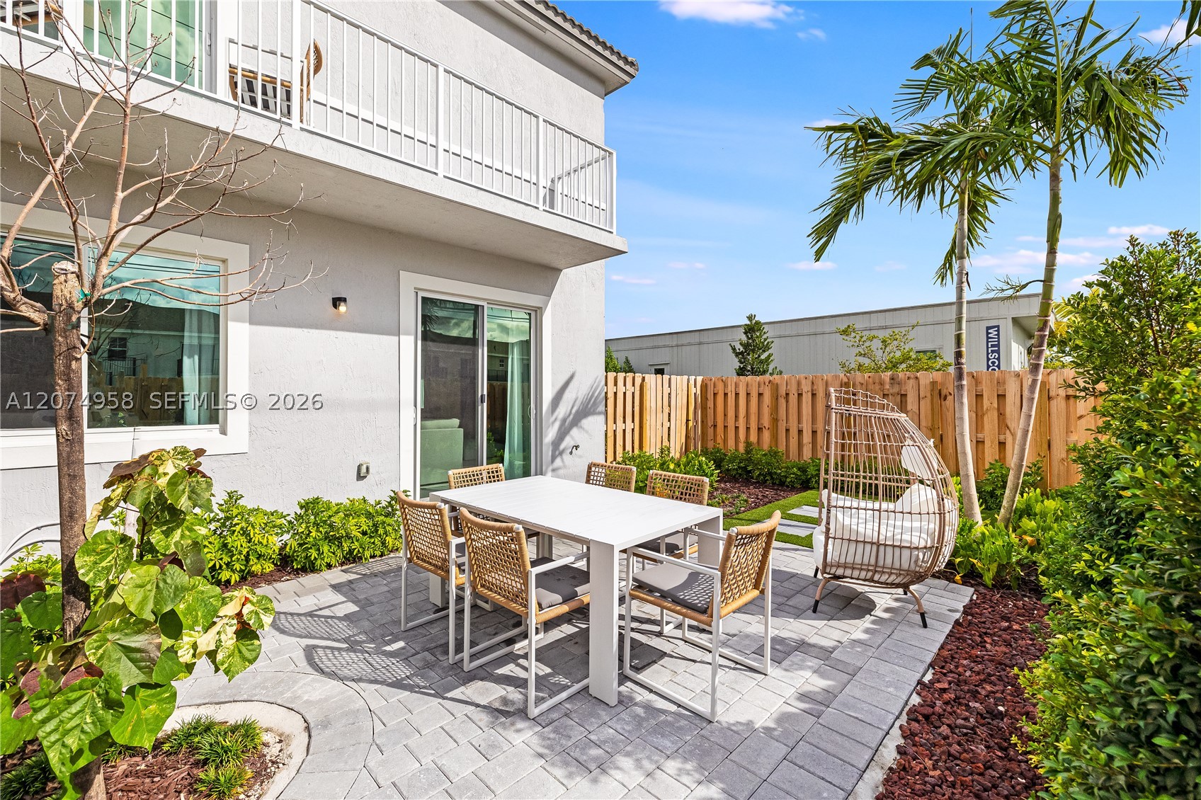 A12074958 Property Photo 30