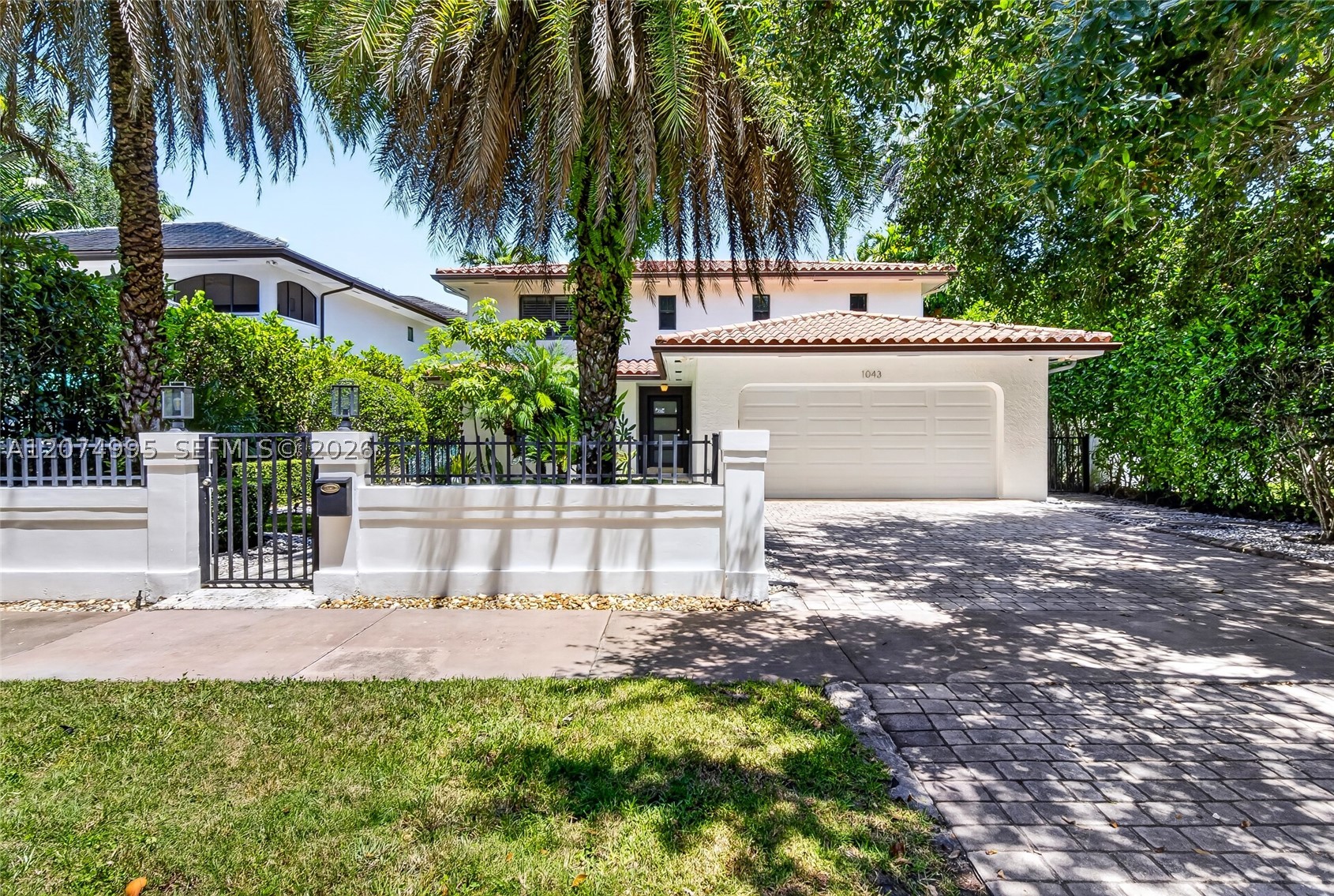 1043 Alfonso Ave Property Photo 1