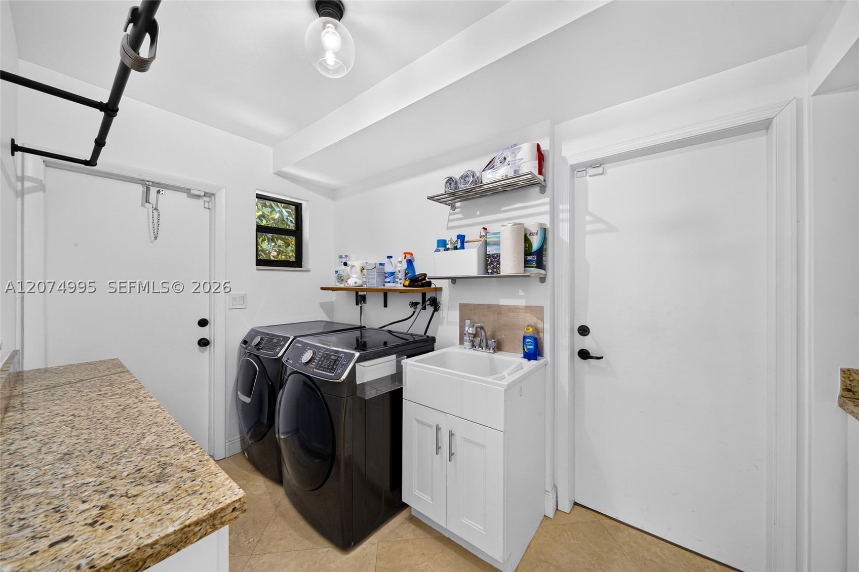 1043 Alfonso Ave Property Photo 26
