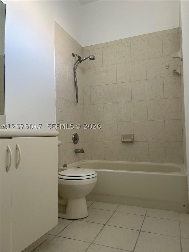 2315 Ne 37th Rd Property Photo 8