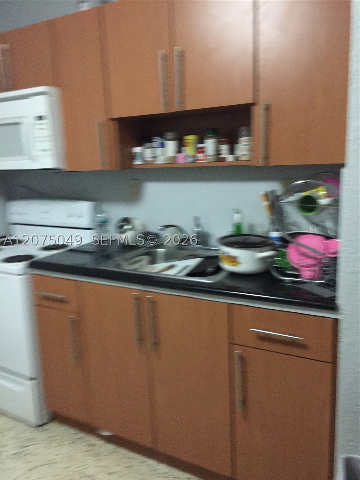 1800 Nw 19 St 11 Property Photo 2