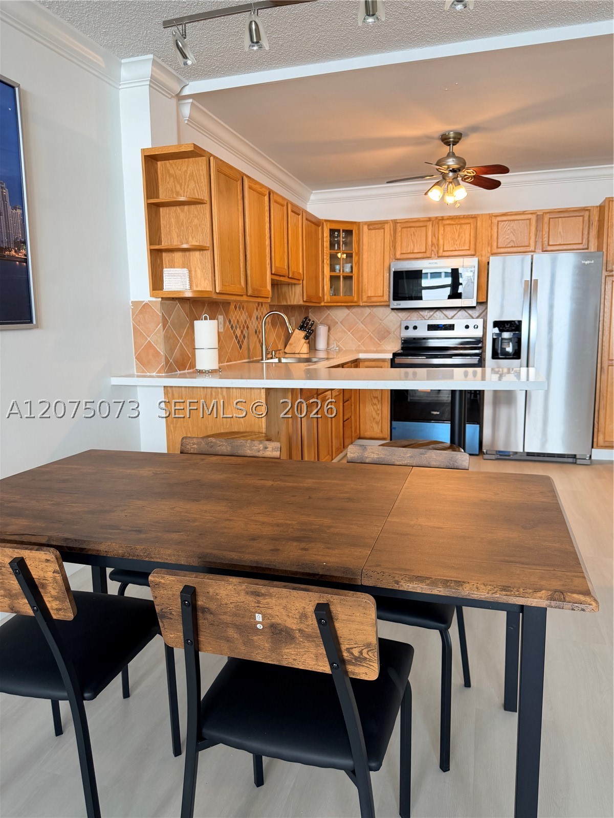3725 S Ocean Dr 521 Property Photo 2