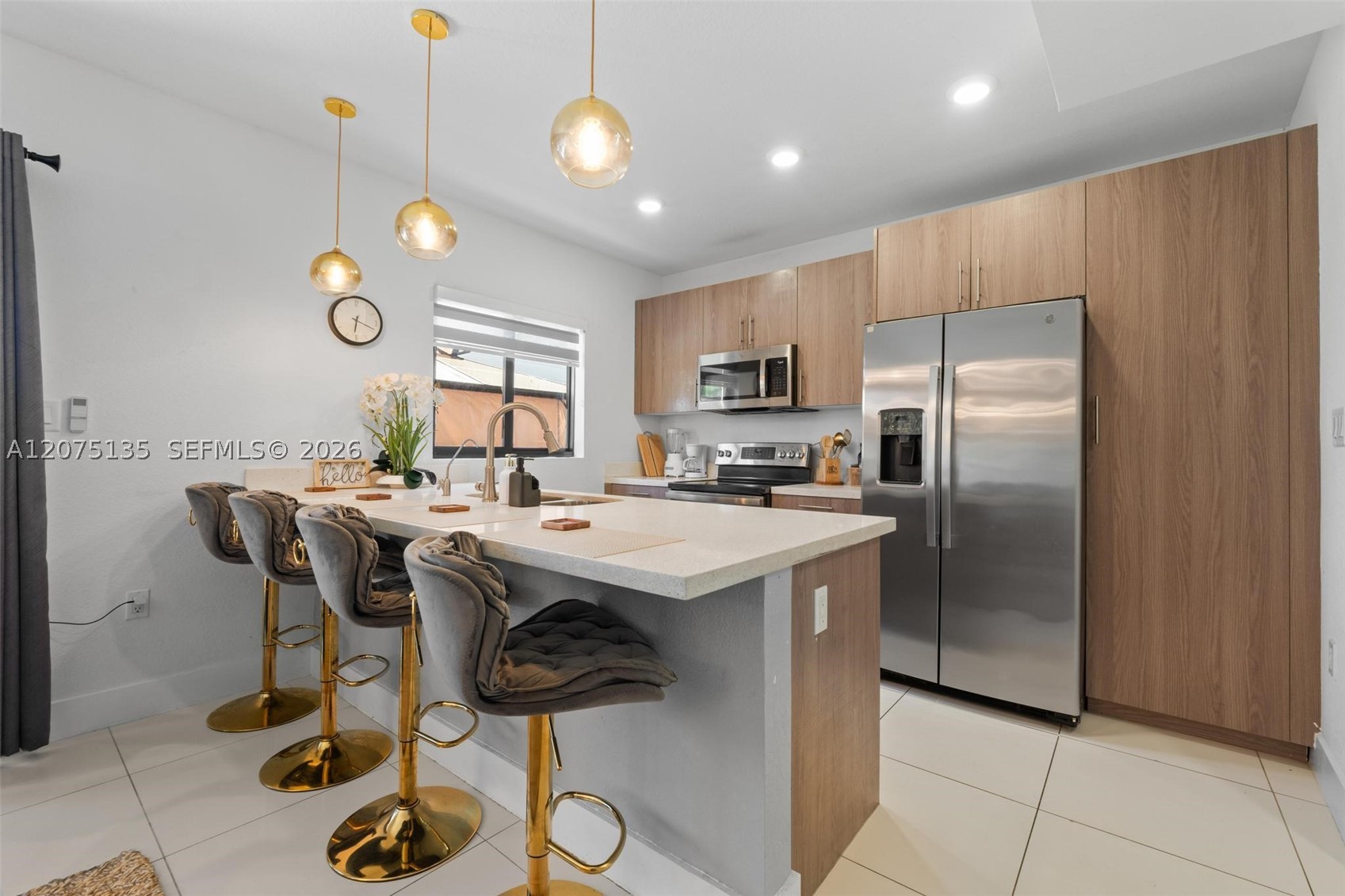 A12075135 Property Photo 6