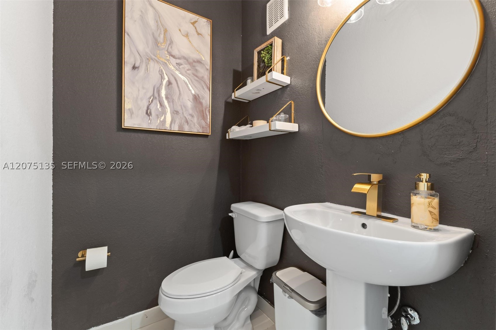 A12075135 Property Photo 14