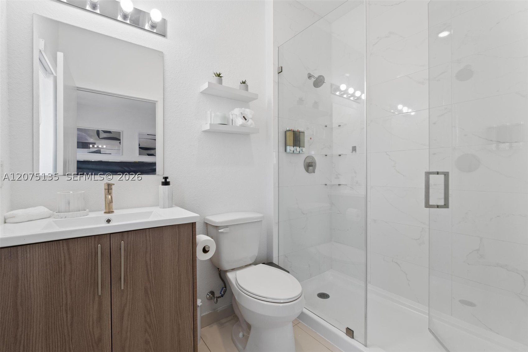 A12075135 Property Photo 19