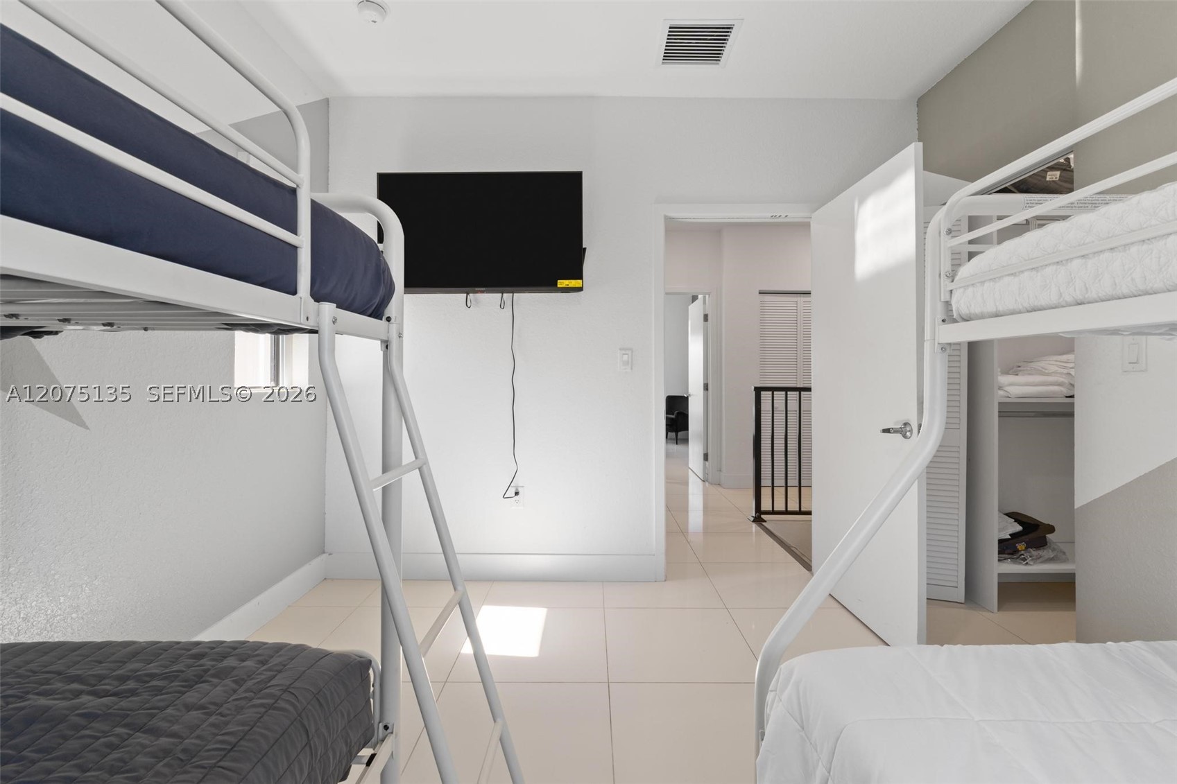 A12075135 Property Photo 21