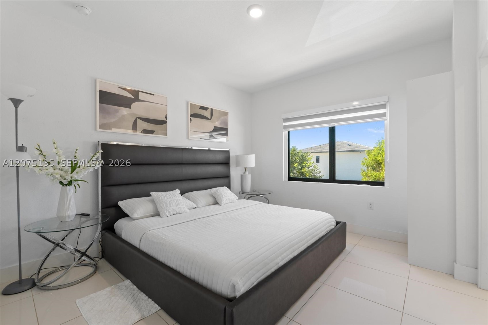 A12075135 Property Photo 23