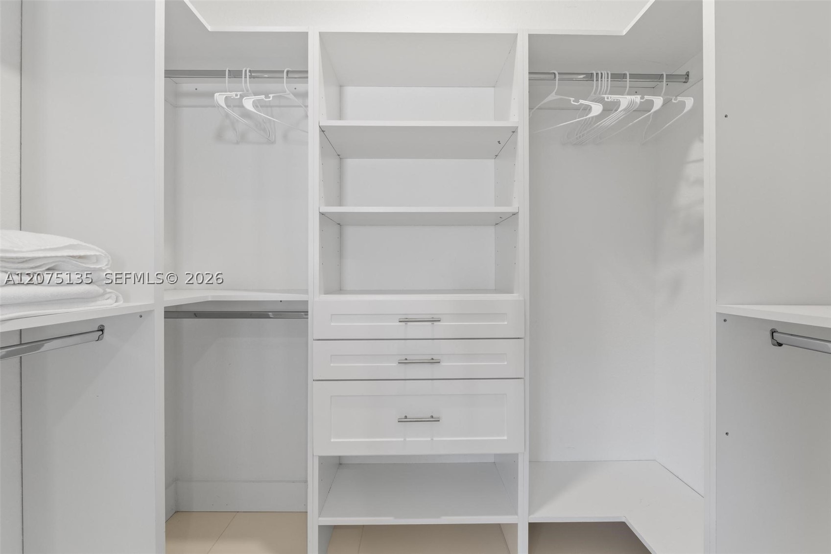 A12075135 Property Photo 27