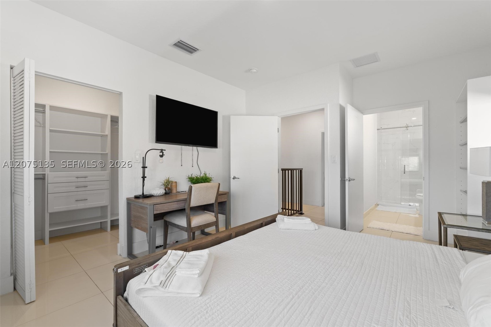 A12075135 Property Photo 28