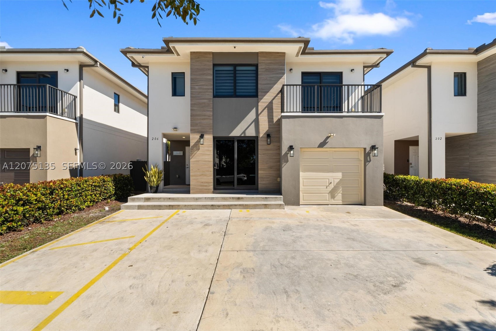 A12075135 Property Photo 31
