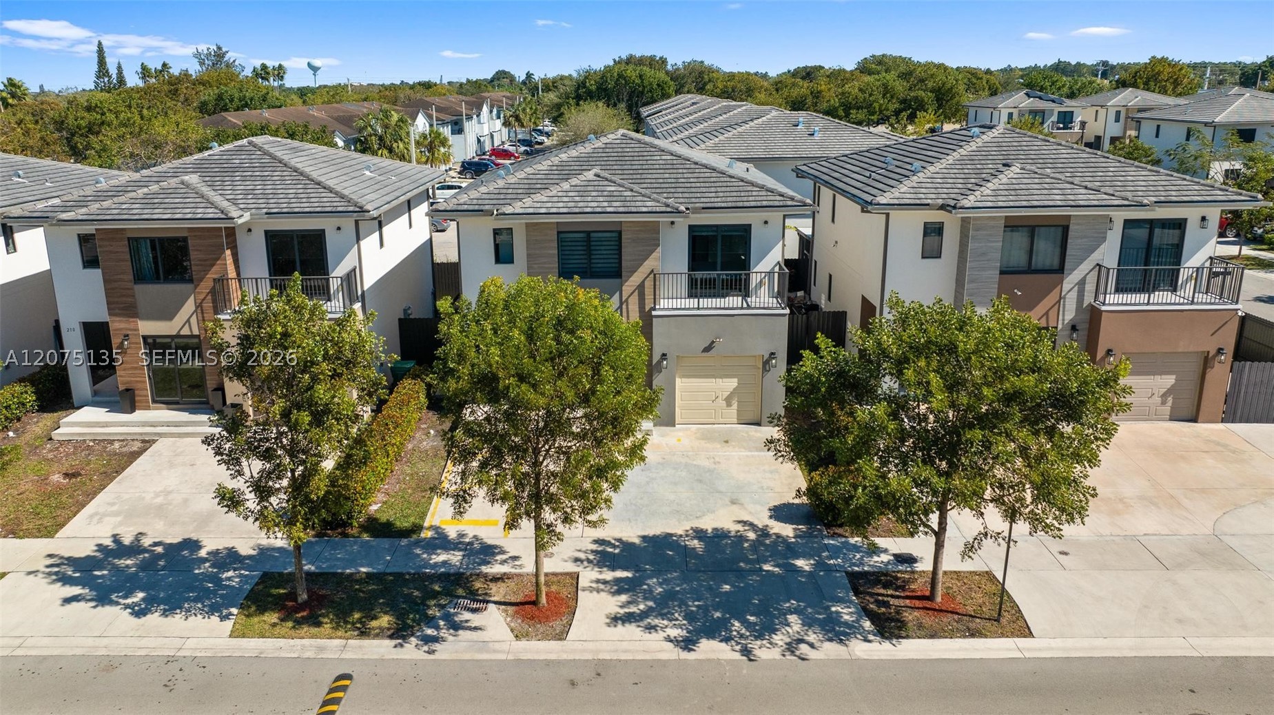 A12075135 Property Photo 34