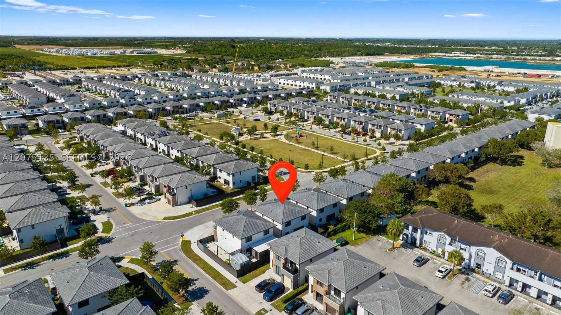 A12075135 Property Photo 36