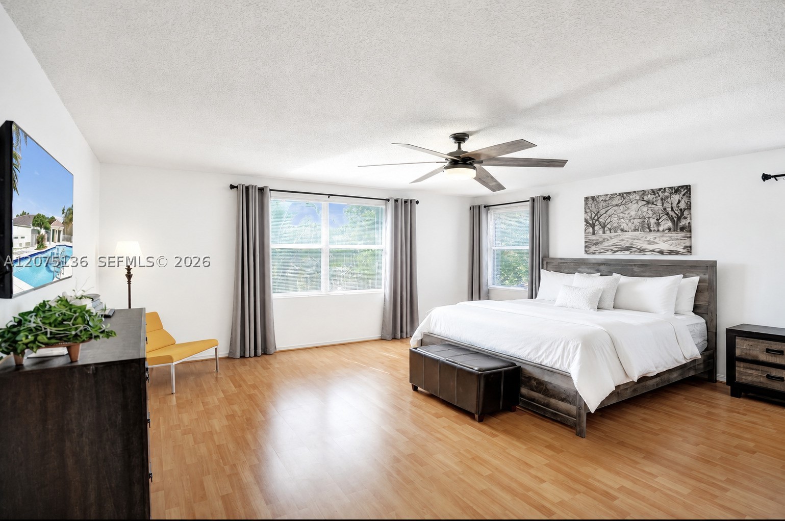 1933 Sw 180th Ter Property Photo 4