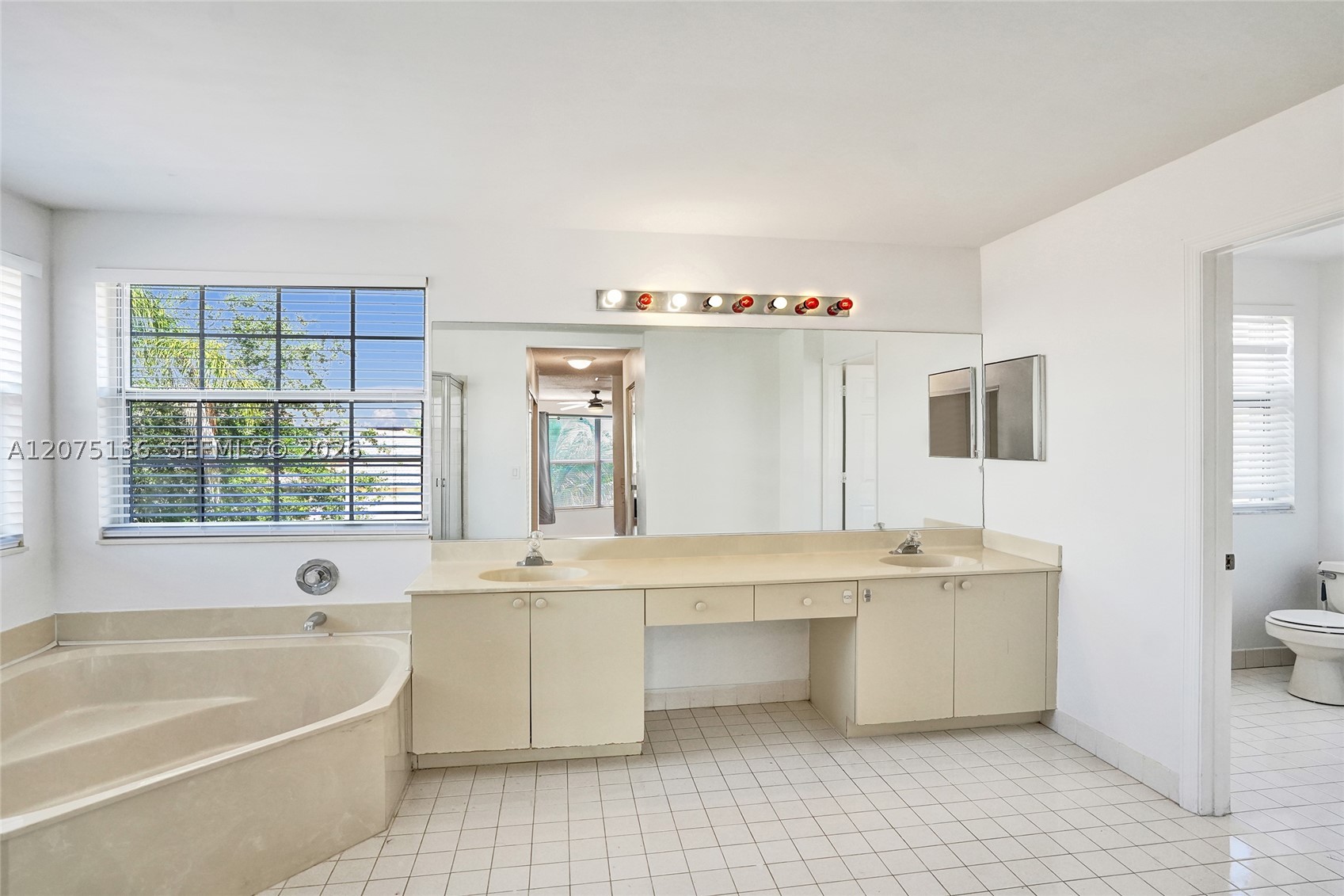 1933 Sw 180th Ter Property Photo 13