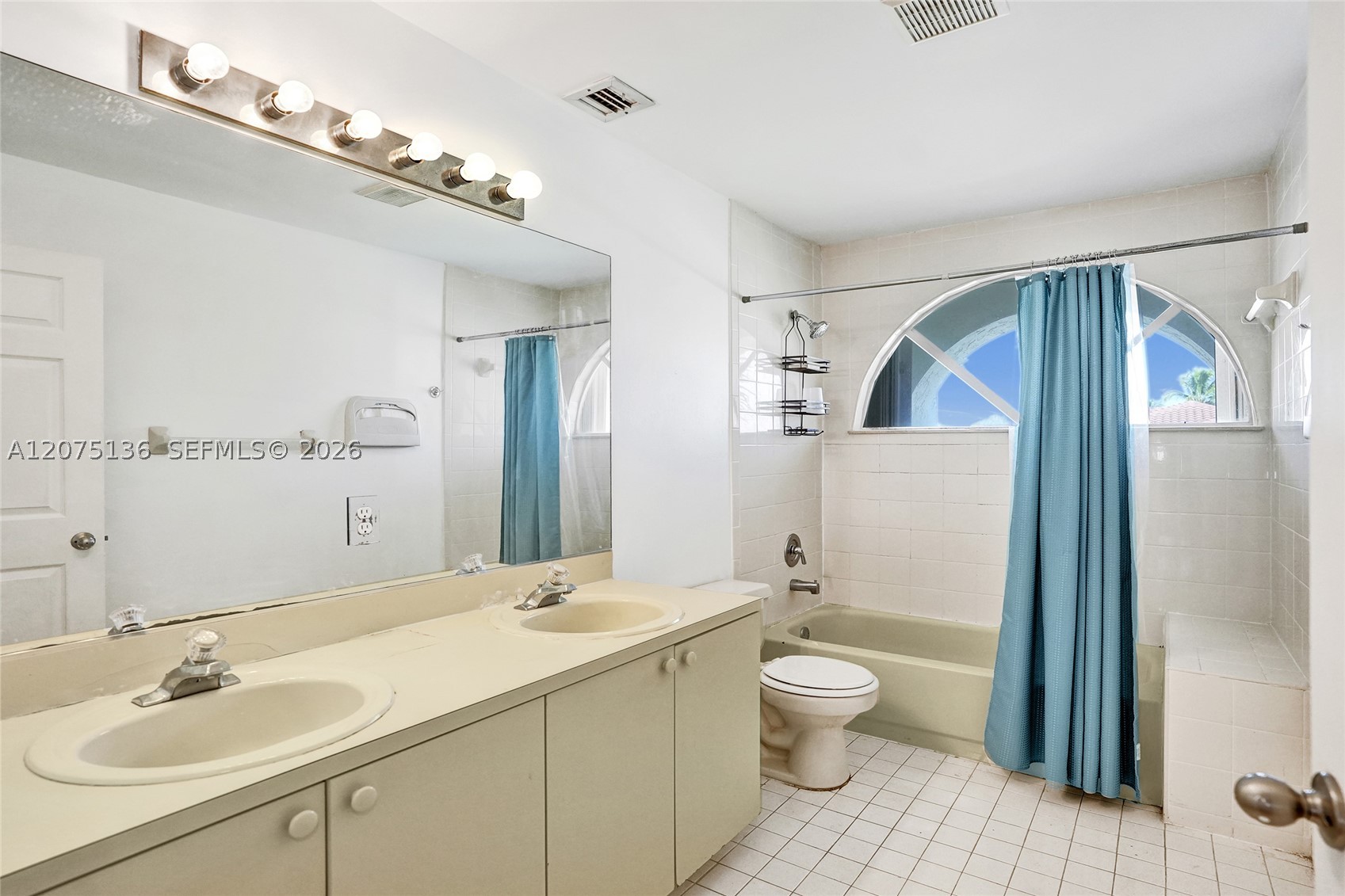 1933 Sw 180th Ter Property Photo 19