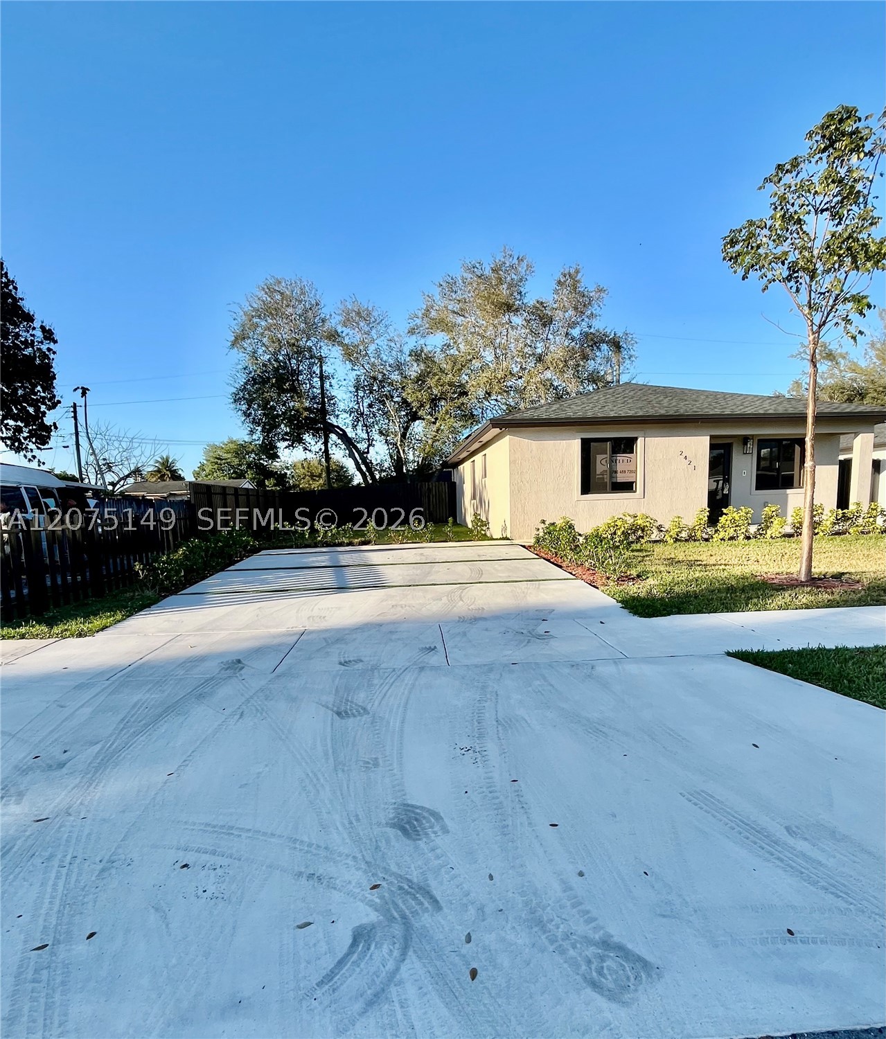 2421 Nw 152nd Ter Property Photo 1