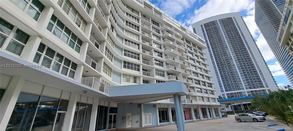 1801 S Ocean Dr 640 Property Photo 26