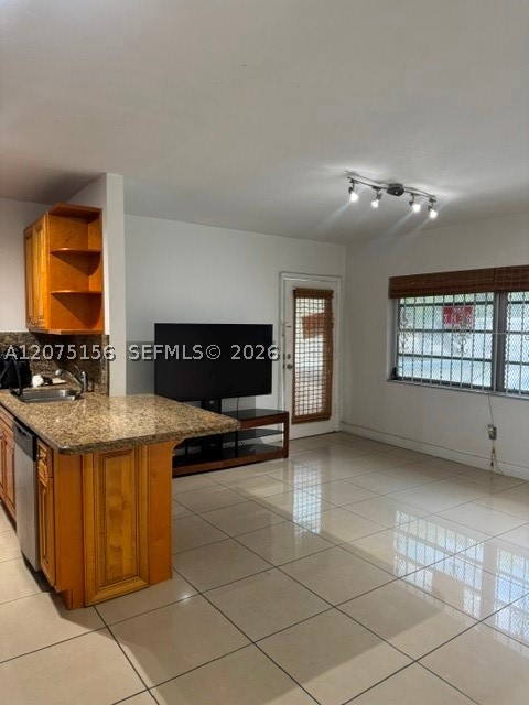 640 Pennsylvania Ave 11 Property Photo 4