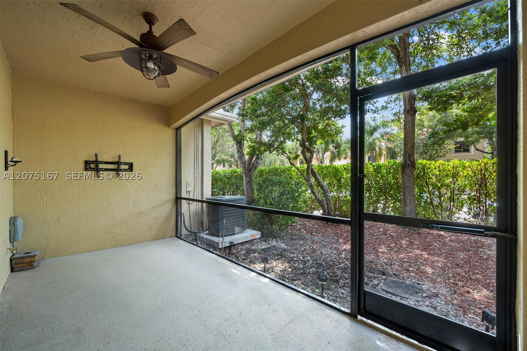 3810 Tree Top Dr Property Photo 13