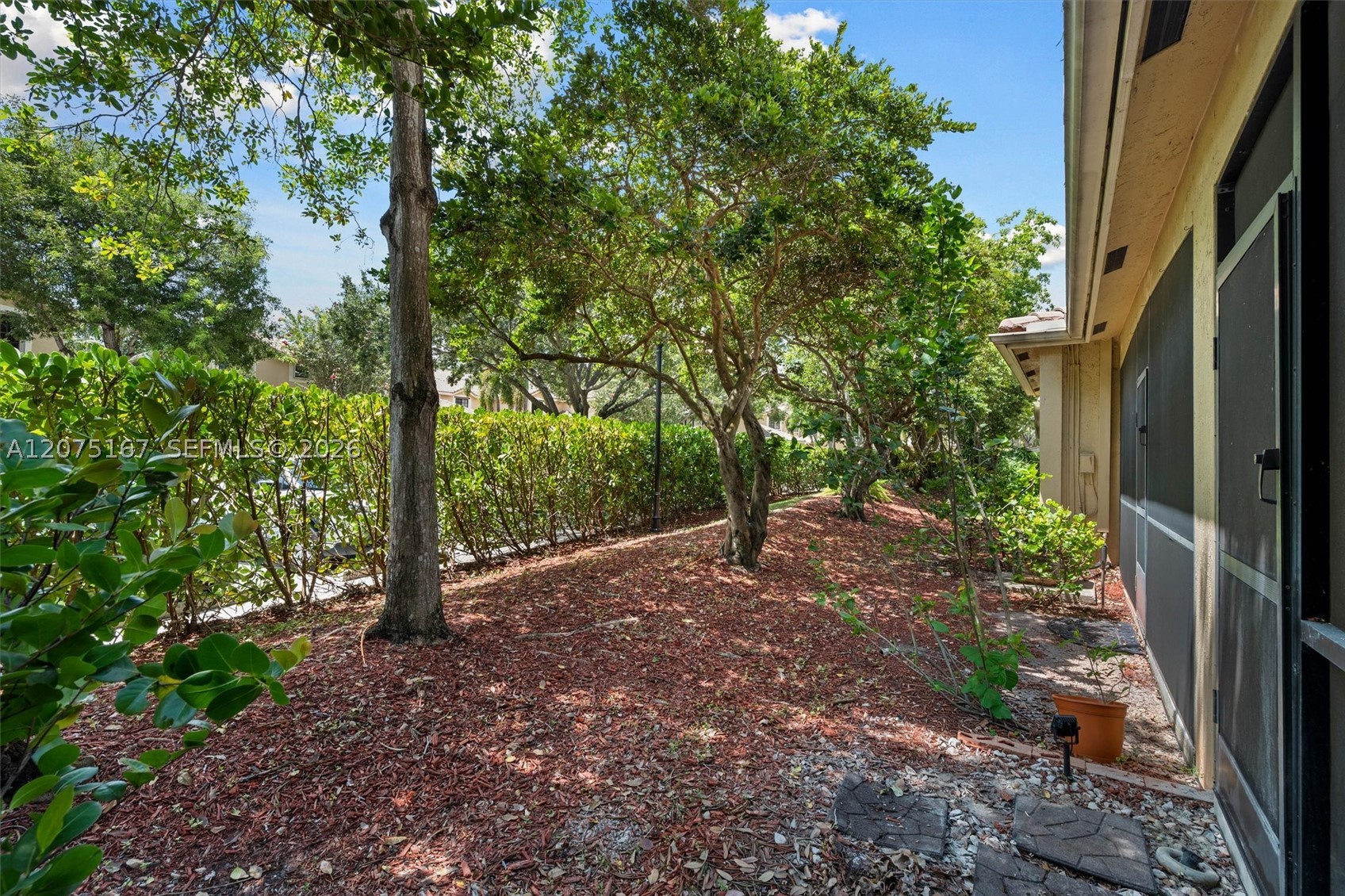 3810 Tree Top Dr Property Photo 15